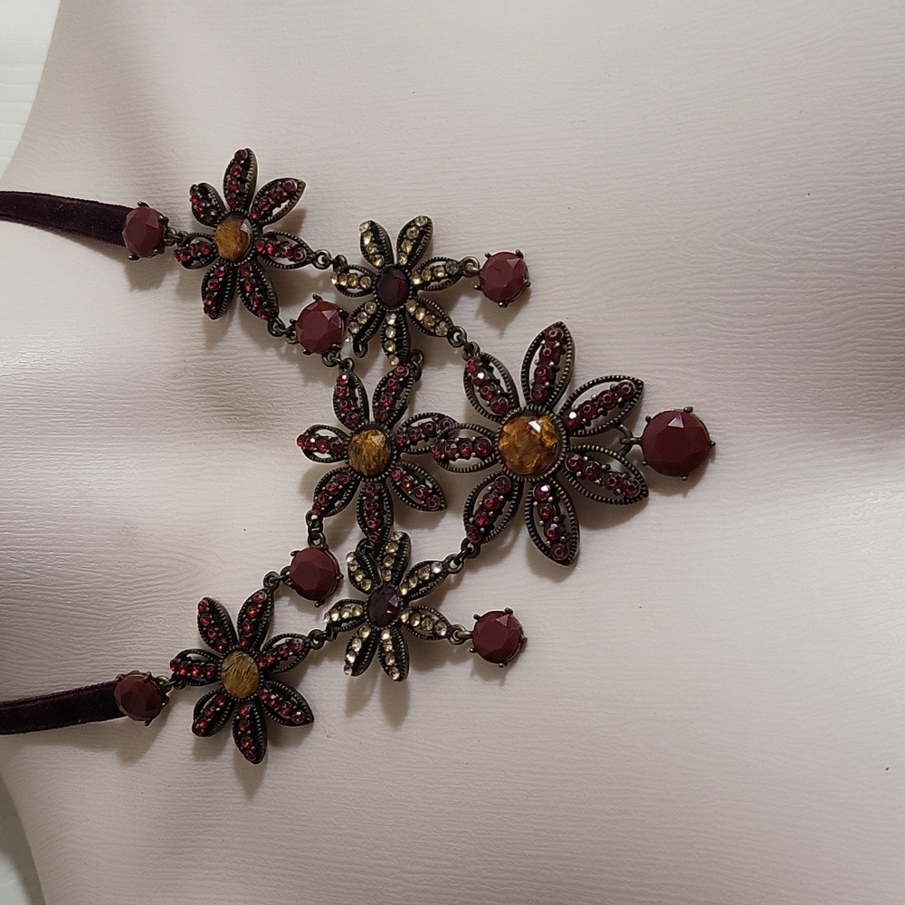 Vida Bib Statement Necklace Flowers Red Copper Gold Velvet 17in Adjustable